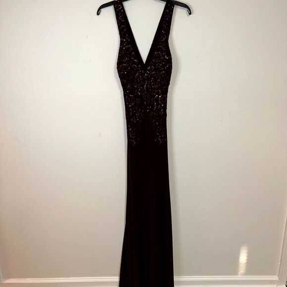 Xscape Dresses & Skirts - Xscape Maxi Dress Womens 10 Maroon Embellished Ruched Back Deep V-Neck Cocktail